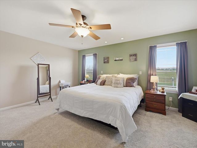 570 STARR AVE, Chambersburg, PA 17202