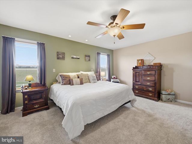 570 STARR AVE, Chambersburg, PA 17202