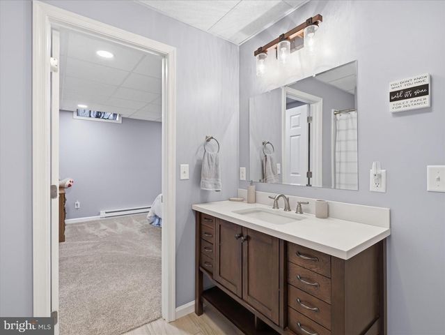 570 STARR AVE, Chambersburg, PA 17202