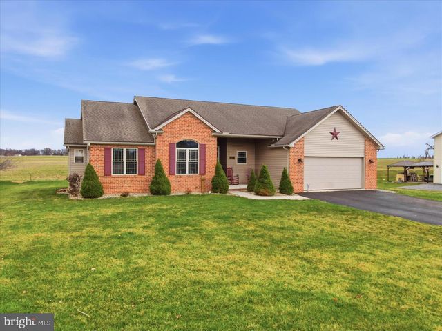 570 STARR AVE, Chambersburg, PA 17202