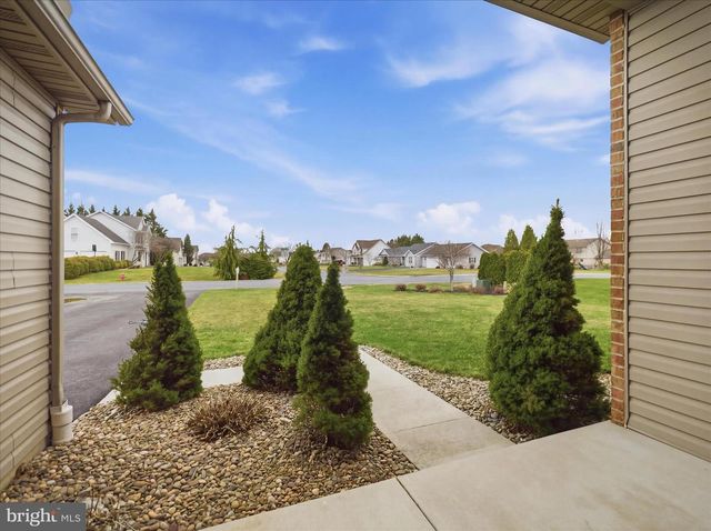 570 STARR AVE, Chambersburg, PA 17202