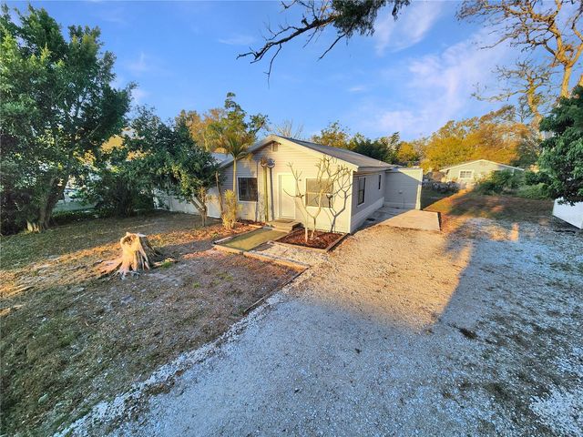 3913 CHESTNUT AVENUE, Sarasota, FL 34234