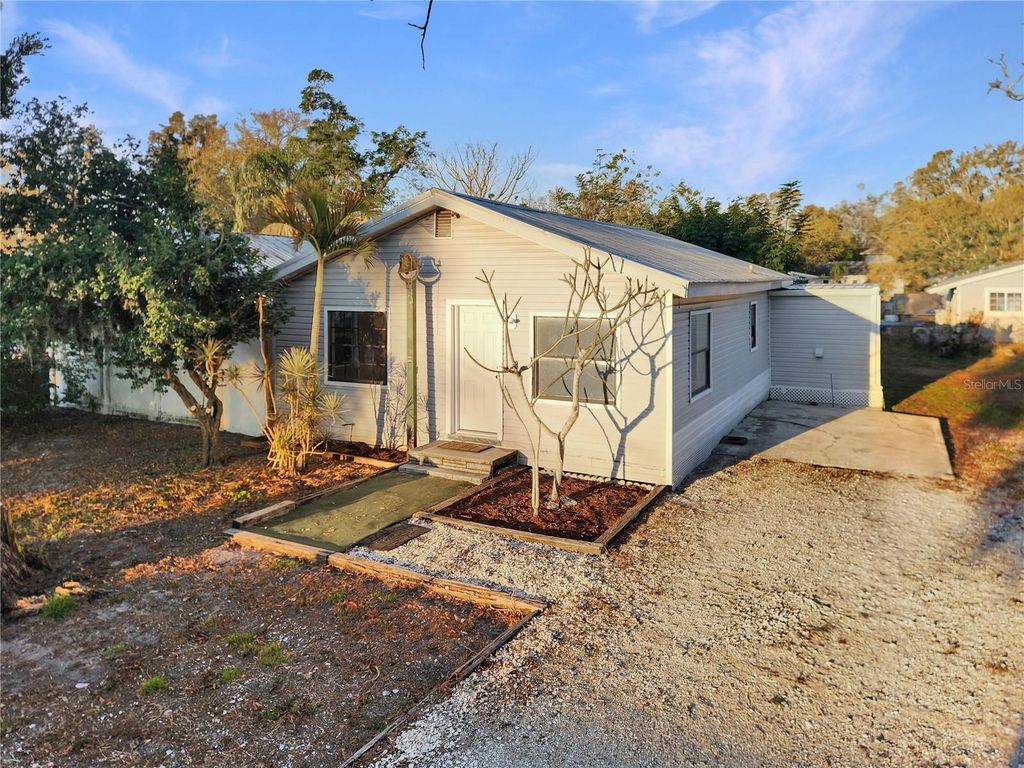 3913 CHESTNUT AVENUE, Sarasota, FL 34234