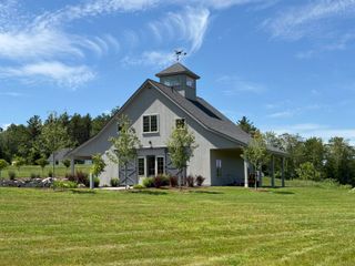 127 Tracy Road, New London, NH 03257