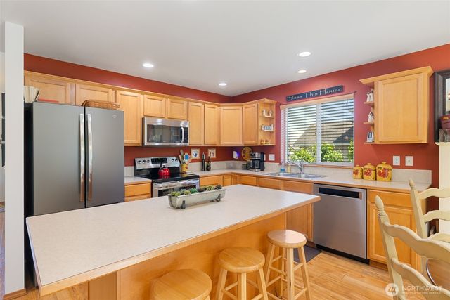 1108 Eckard Avenue, Port Angeles, WA 98362