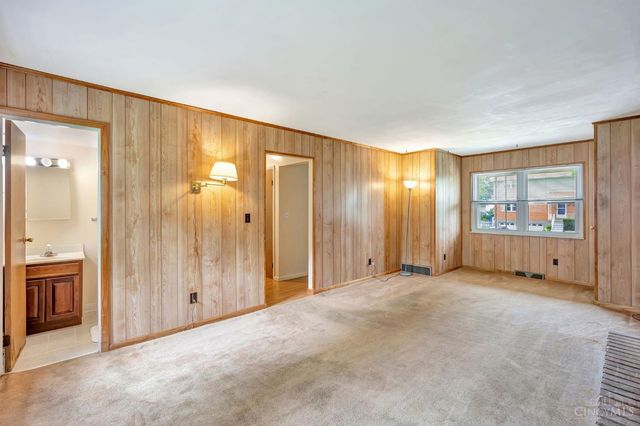 818 Heavenly Lane, Delhi Twp, OH 45238