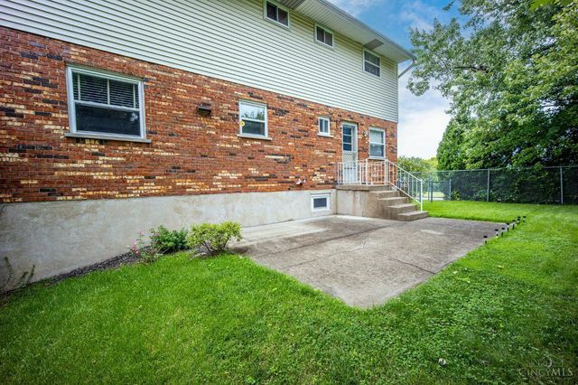 818 Heavenly Lane, Delhi Twp, OH 45238