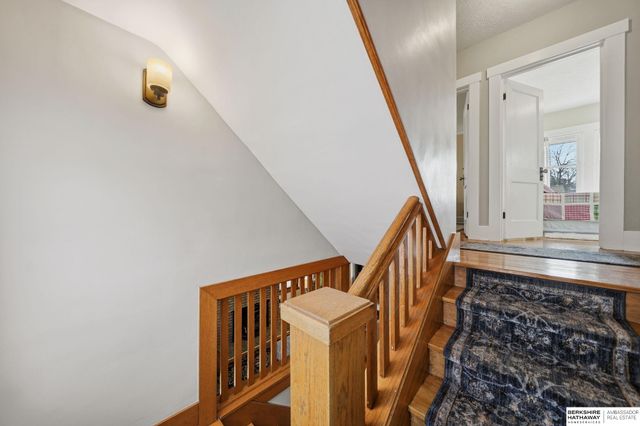 2142 Lake Street, Lincoln, NE 68502