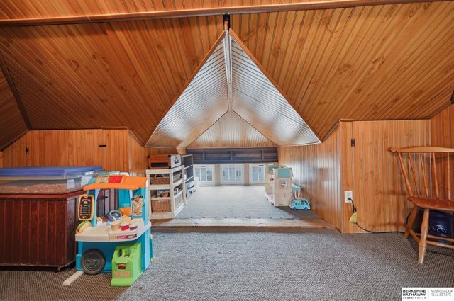 2142 Lake Street, Lincoln, NE 68502