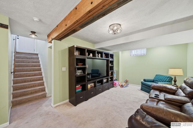 2142 Lake Street, Lincoln, NE 68502