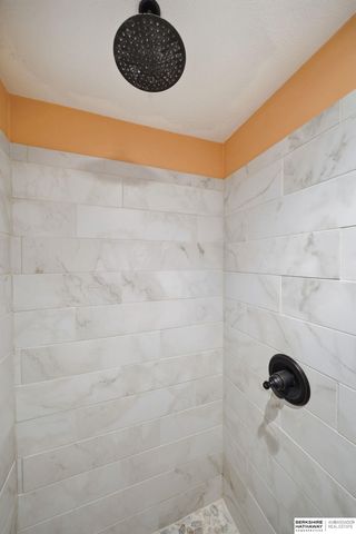 2142 Lake Street, Lincoln, NE 68502