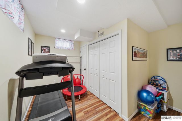 2142 Lake Street, Lincoln, NE 68502