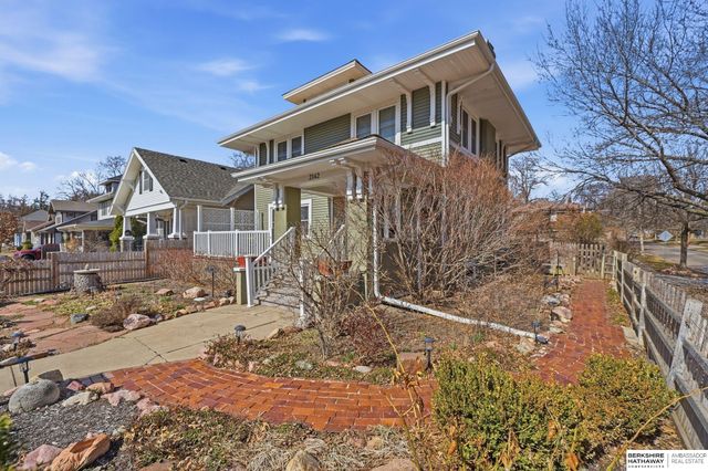 2142 Lake Street, Lincoln, NE 68502