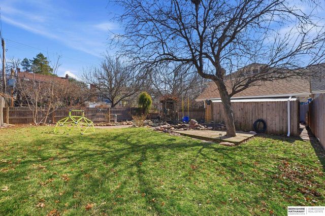 2142 Lake Street, Lincoln, NE 68502