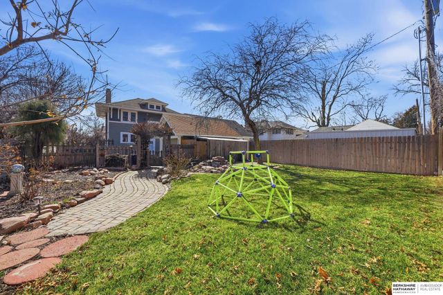 2142 Lake Street, Lincoln, NE 68502