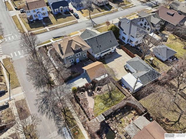 2142 Lake Street, Lincoln, NE 68502