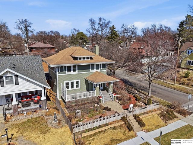 2142 Lake Street, Lincoln, NE 68502