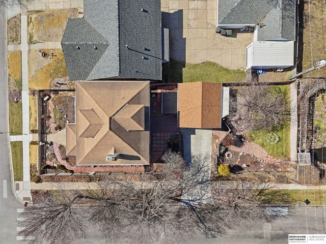 2142 Lake Street, Lincoln, NE 68502