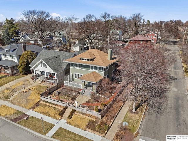 2142 Lake Street, Lincoln, NE 68502
