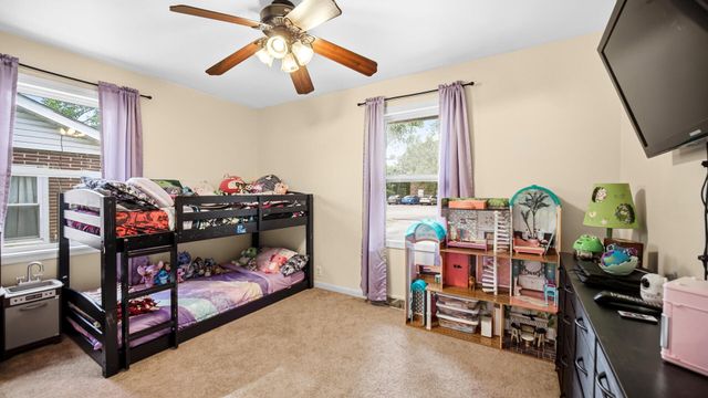 1113 Begonia Street SE, Demotte, IN 46310