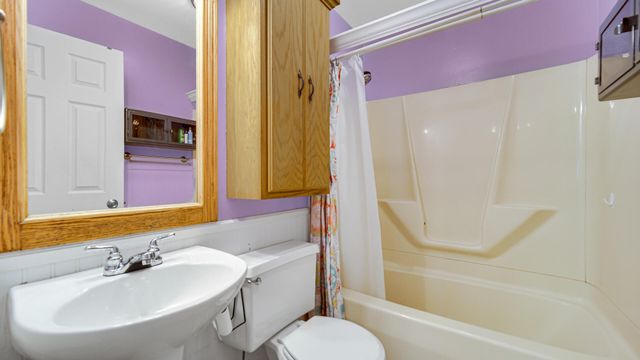 1113 Begonia Street SE, Demotte, IN 46310