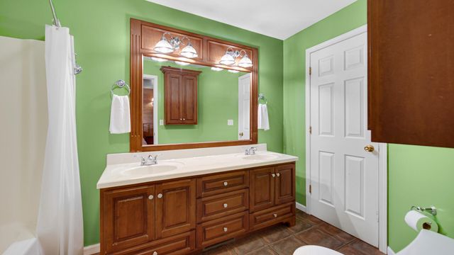 1113 Begonia Street SE, Demotte, IN 46310
