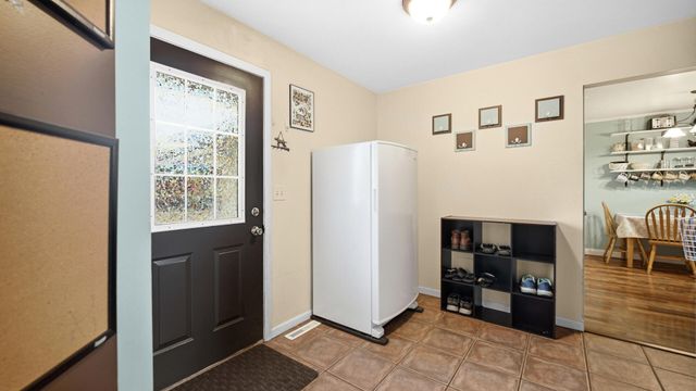 1113 Begonia Street SE, Demotte, IN 46310