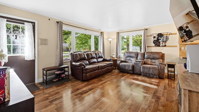 1113 Begonia Street SE, Demotte, IN 46310