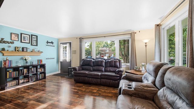 1113 Begonia Street SE, Demotte, IN 46310