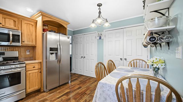 1113 Begonia Street SE, Demotte, IN 46310