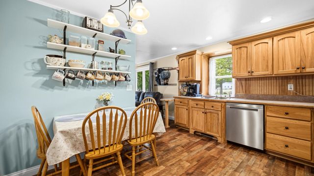 1113 Begonia Street SE, Demotte, IN 46310
