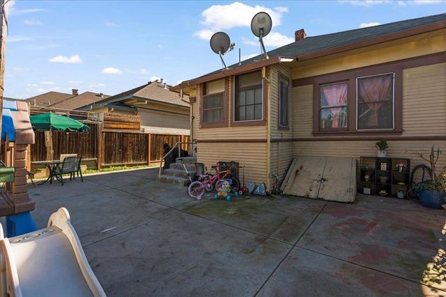 899 W San Carlos Street 1, San Jose, CA 95126