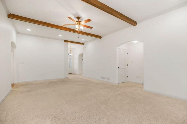 860 Meadowlark Court, Lansing, KS 66043