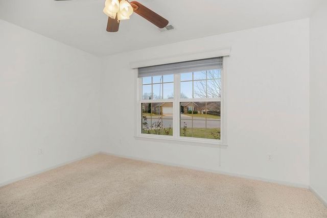 860 Meadowlark Court, Lansing, KS 66043