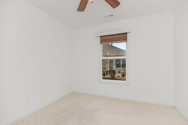 860 Meadowlark Court, Lansing, KS 66043