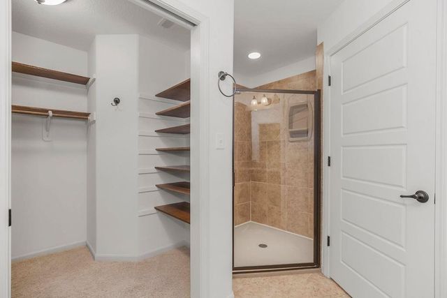 860 Meadowlark Court, Lansing, KS 66043