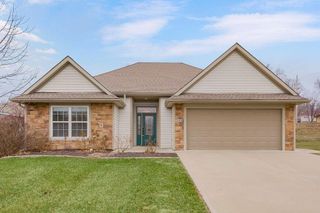 860 Meadowlark Court, Lansing, KS 66043