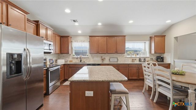 2122 Dragon Trail, New Braunfels, TX 78130