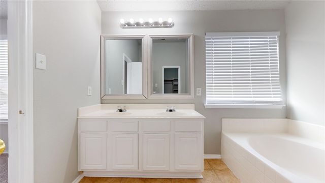 10172 Autumn Park Court, Fort Worth, TX 76140