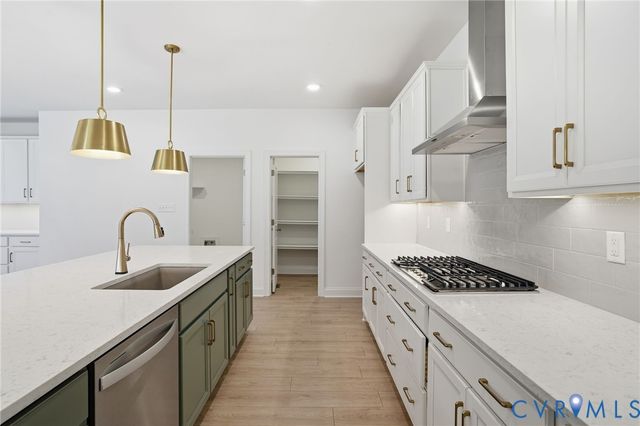 5293 Grasston Dr, Quinton, VA 23141