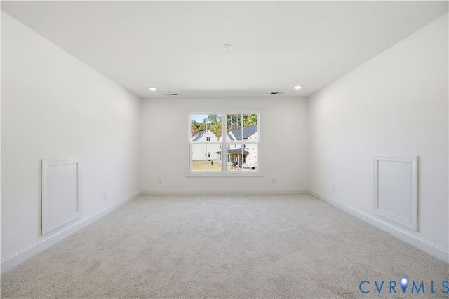 5293 Grasston Dr, Quinton, VA 23141