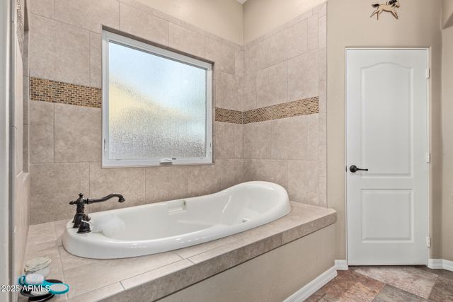 20212 E APPALOOSA Drive, Queen Creek, AZ 85142