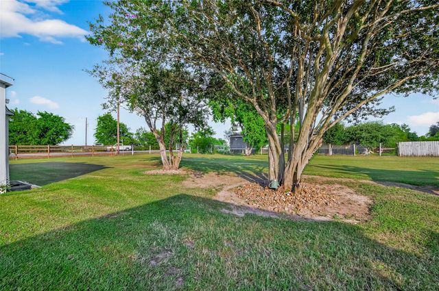 12989 Fm 359 Road, Hempstead, TX 77445