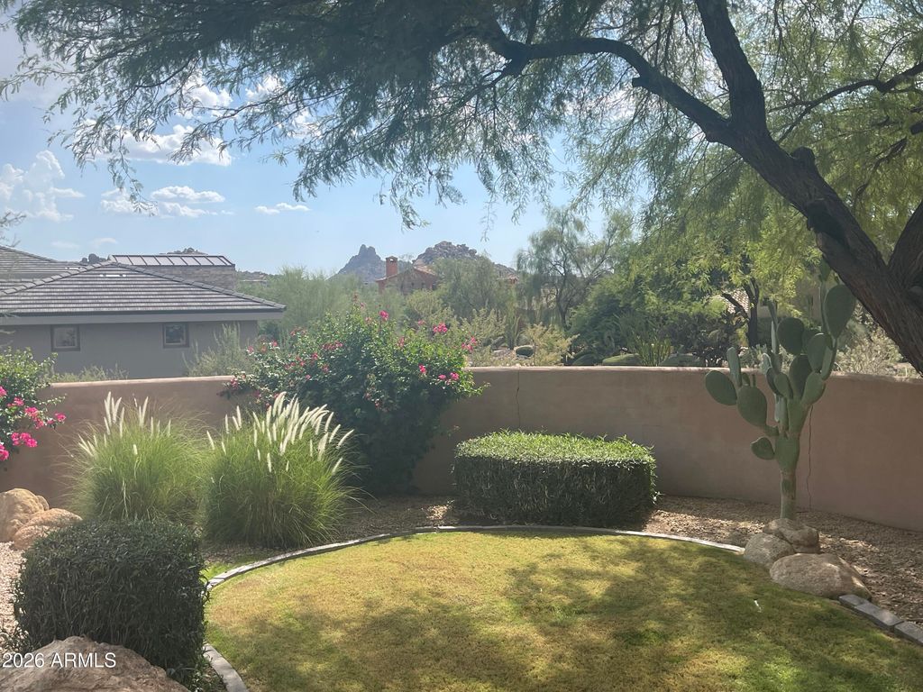 10877 E DALE Lane, Scottsdale, AZ 85262 — photo 2