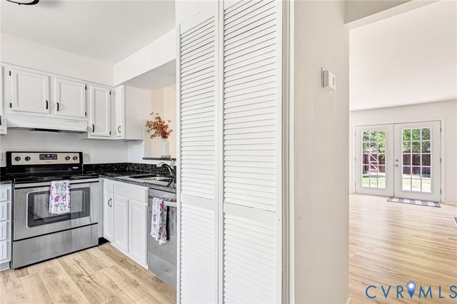 2257 High Bush Cir, Glen Allen, VA 23060