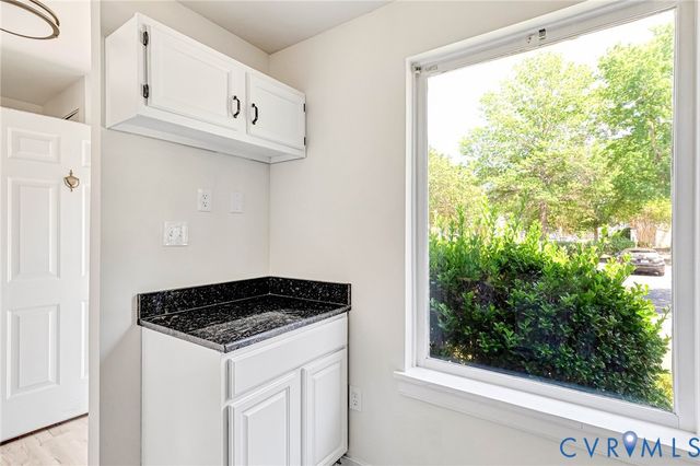 2257 High Bush Cir, Glen Allen, VA 23060