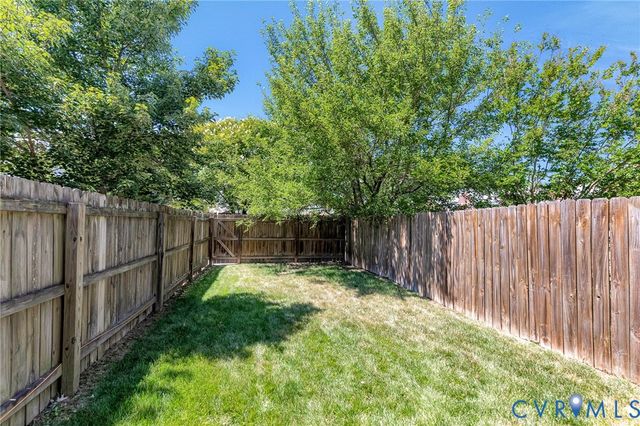 2257 High Bush Cir, Glen Allen, VA 23060