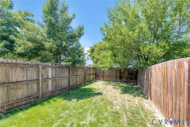 2257 High Bush Cir, Glen Allen, VA 23060