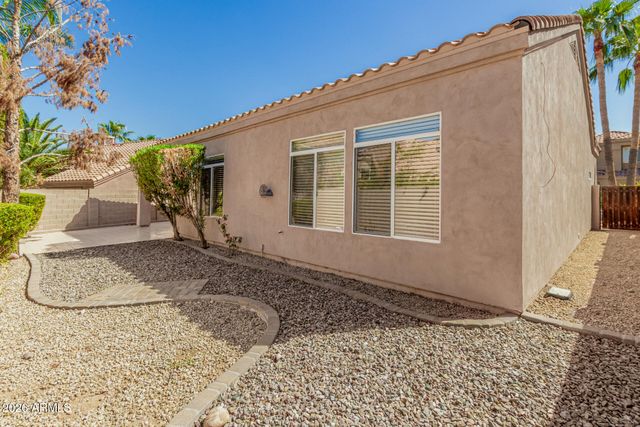 1951 W PENINSULA Circle, Chandler, AZ 85248