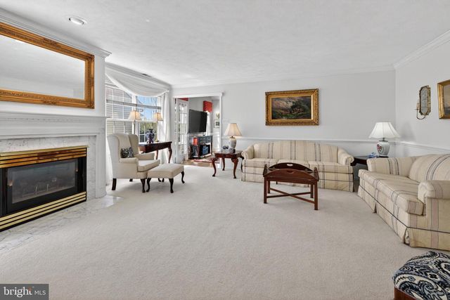 152 INDIGO DR, Mount Laurel, NJ 08054